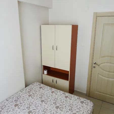 Ξενοδοχείο με διαμερίσματα Caner *